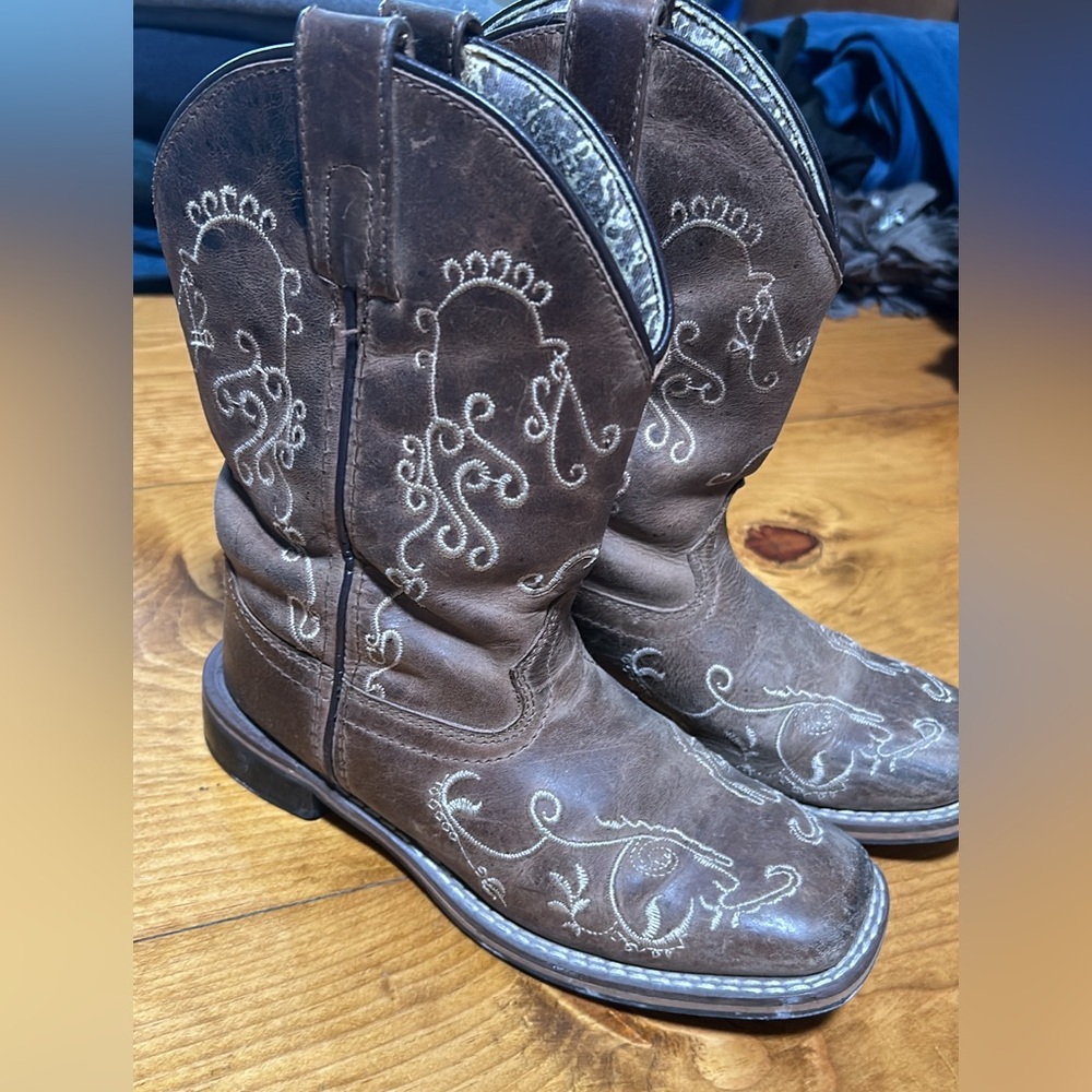 Girls western boots